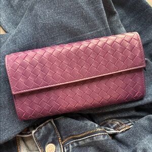Bottega Elegant Purple Woven Clutch